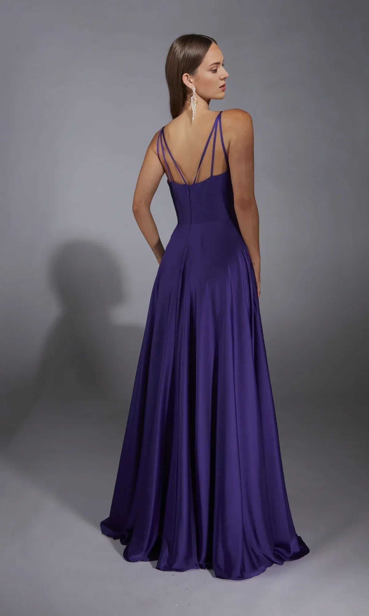 Robe Weitese classique trapèze sans manches, col en V, dos nu, satin violet, traîne courte